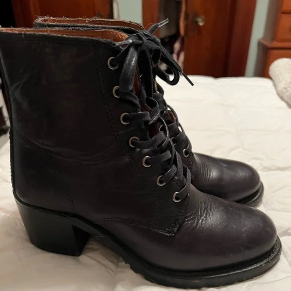 Frye Women's Combat boots Black Size 8 - Picture 1 of 5